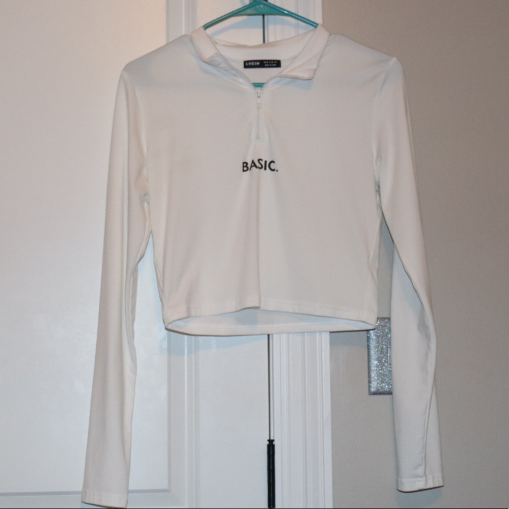 White “Basic” crop pullover